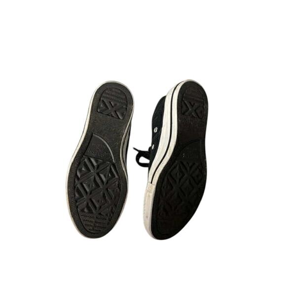 Women's Size 5 Converse - Good condition - Picture 3 of 4